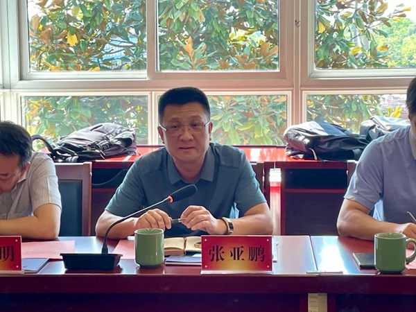 国家电网特高压公司副总经理张亚鹏一行莅临集团调研指导